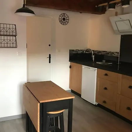 De La Tour Des Rondes - Confort Plein-centre Apartment