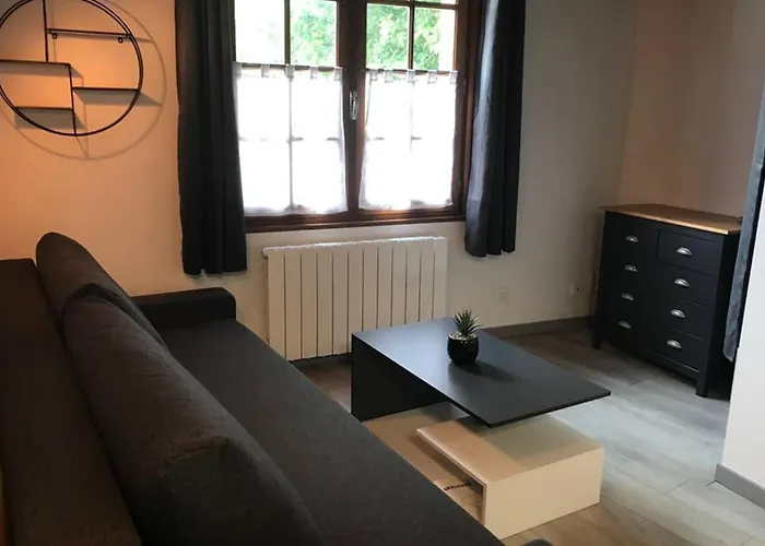 De La Tour Des Rondes - Confort Plein-centre *