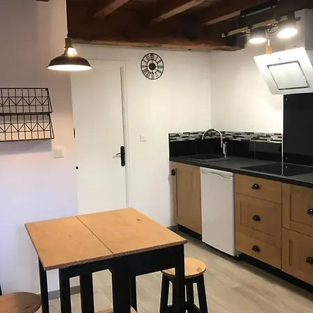 De La Tour Des Rondes - Confort Plein-centre Apartment *